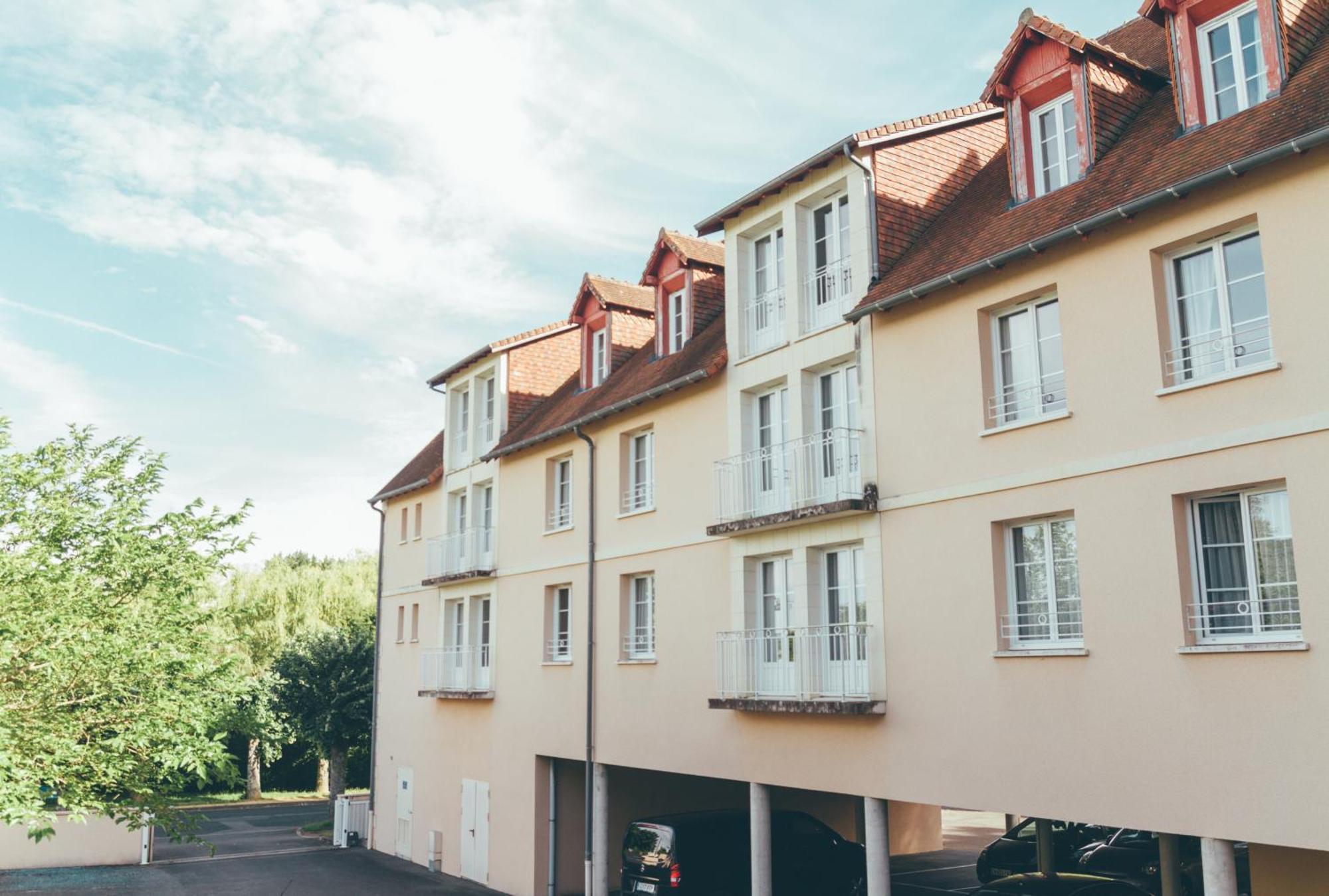 Terres De France - Appart'Hotel ラ・ロッシュ・ポゼ エクステリア 写真